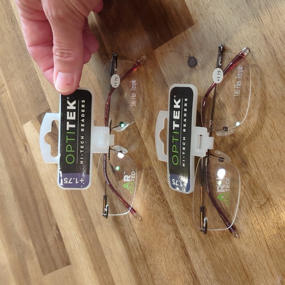 NWT Optitek Hi-Tech readers +1.75 - Picture 10 of 12